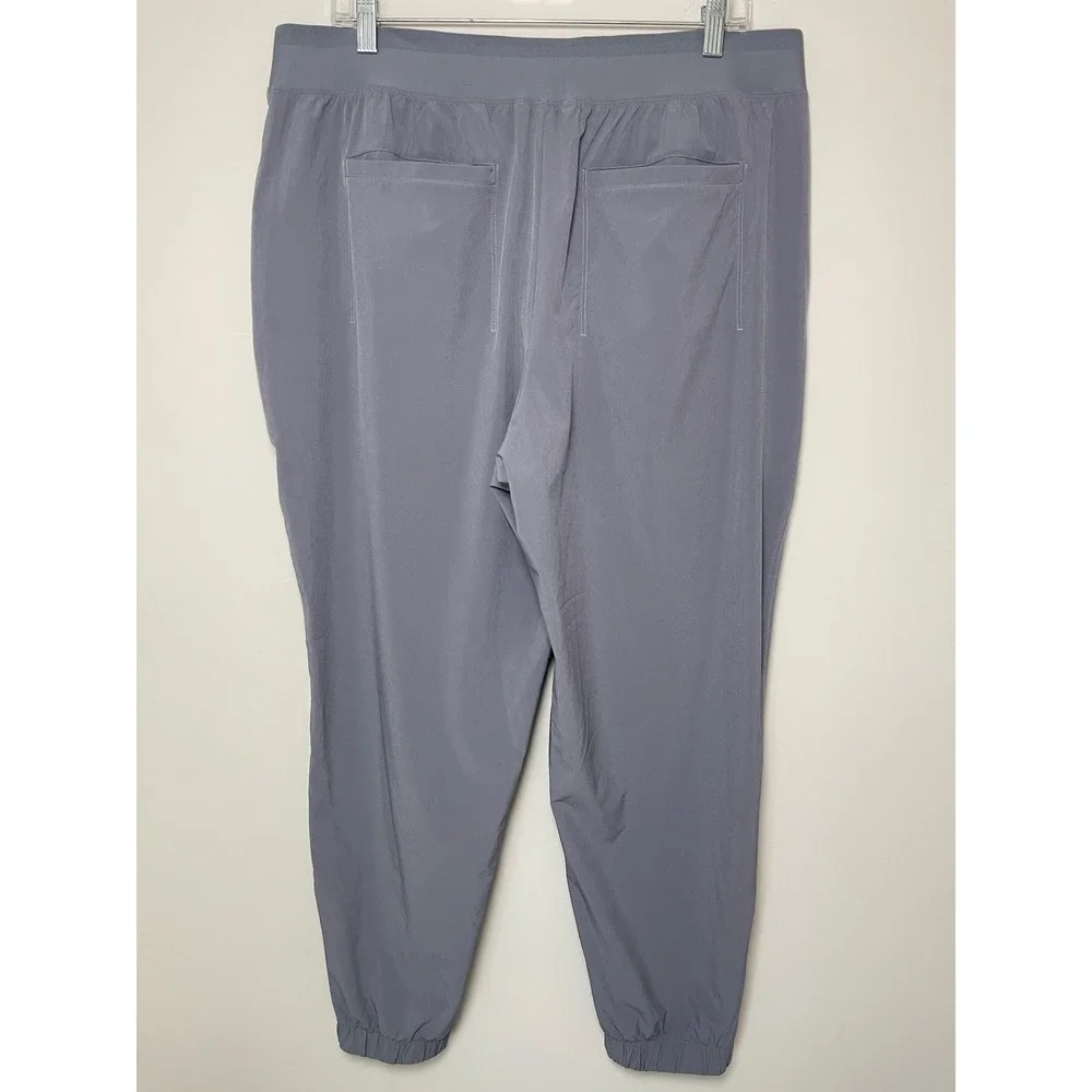 Athleta Trekkie North Jogger Pants Gray Plus Size 16 Hiking Travel Ankle Zip